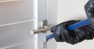 CORNIERE-ANTI-PINCES